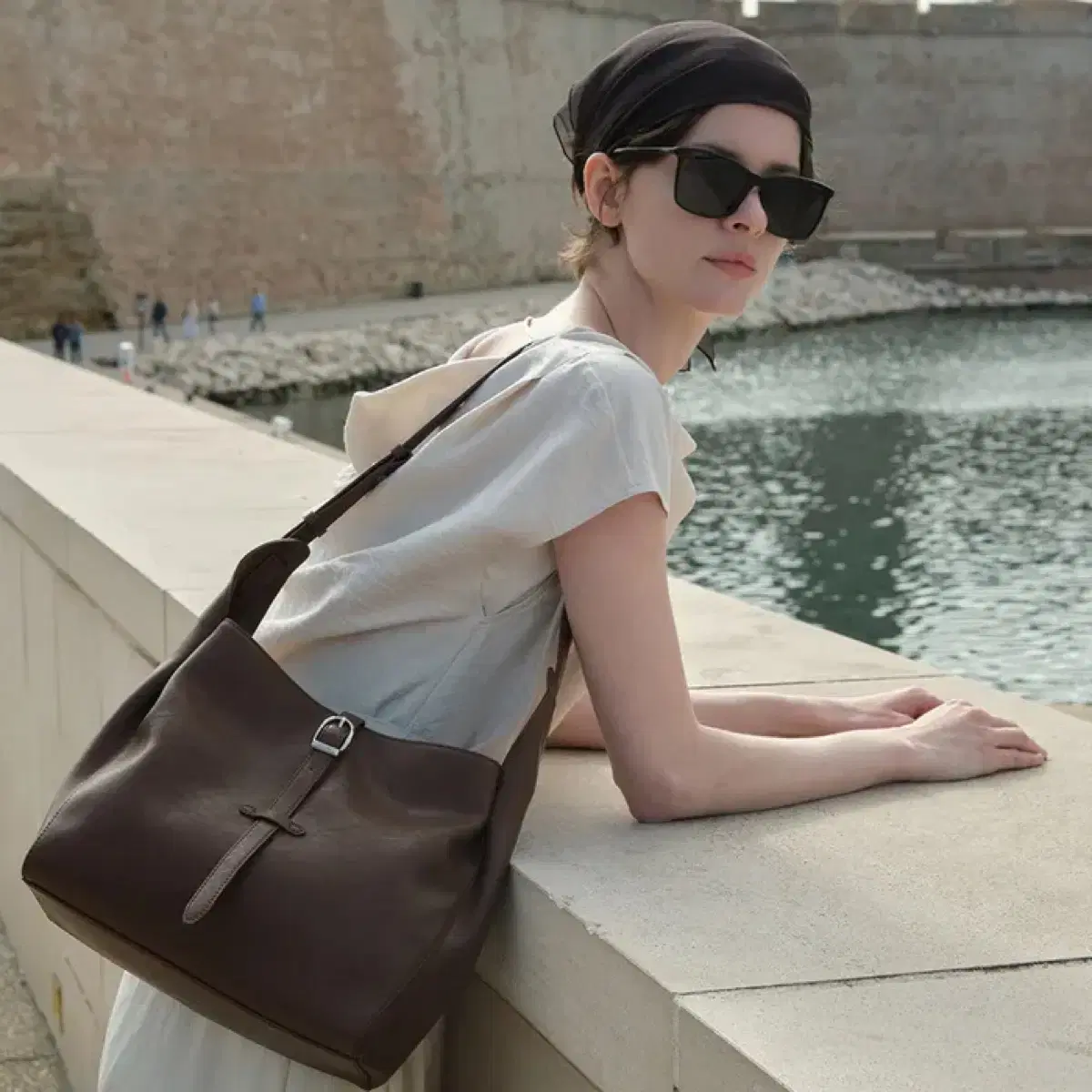 Items Similar to Lewvre Secret Shoulder Large | Global Bunjang